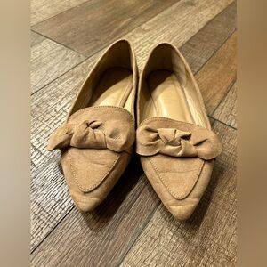 Dusty pink flats with bow. Size 7